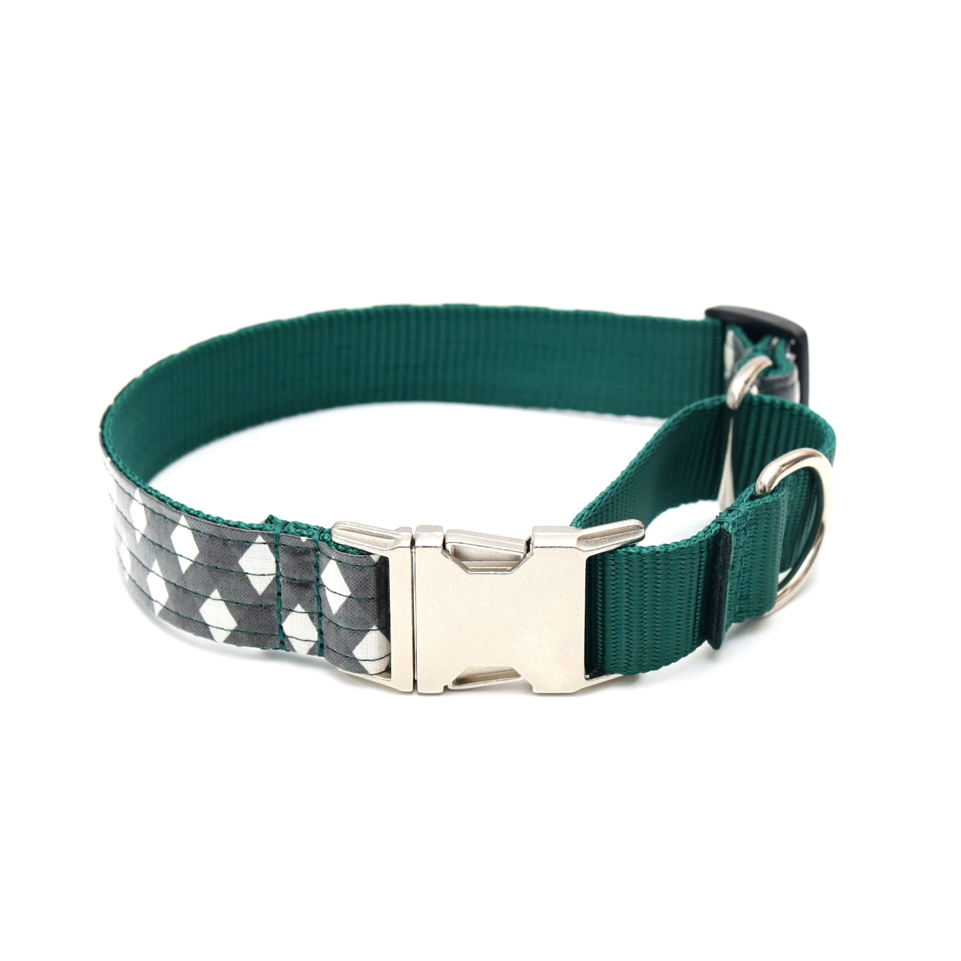 What colors are available for the collar?